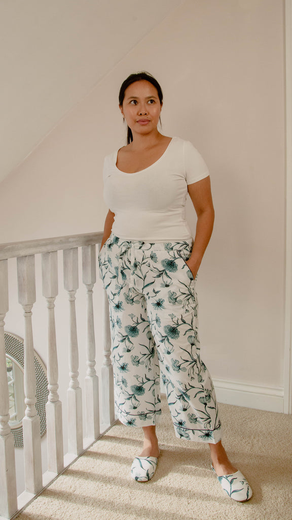 Queen of The Night Crop Trousers
